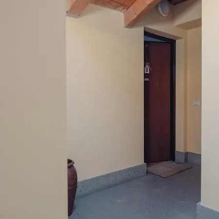 La Briciola - Mansarda Per 4 - Ampia Terrazza Lt *