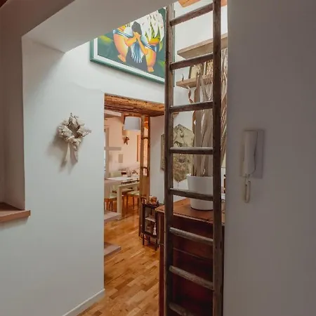 Appartement La Briciola - Mansarda Per 4 - Ampia Terrazza Lt Triëst