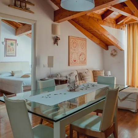 Apartamento La Briciola - Mansarda Per 4 - Ampia Terrazza Lt *