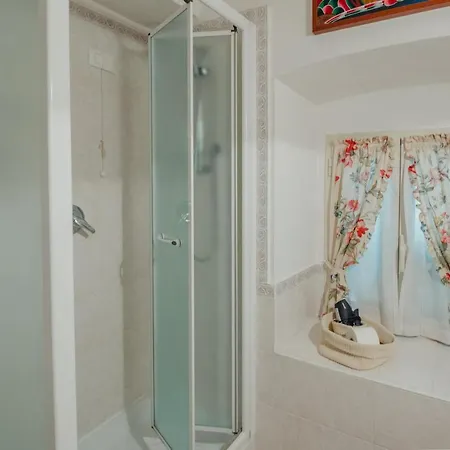 La Briciola - Mansarda Per 4 - Ampia Terrazza Lt Apartamento *